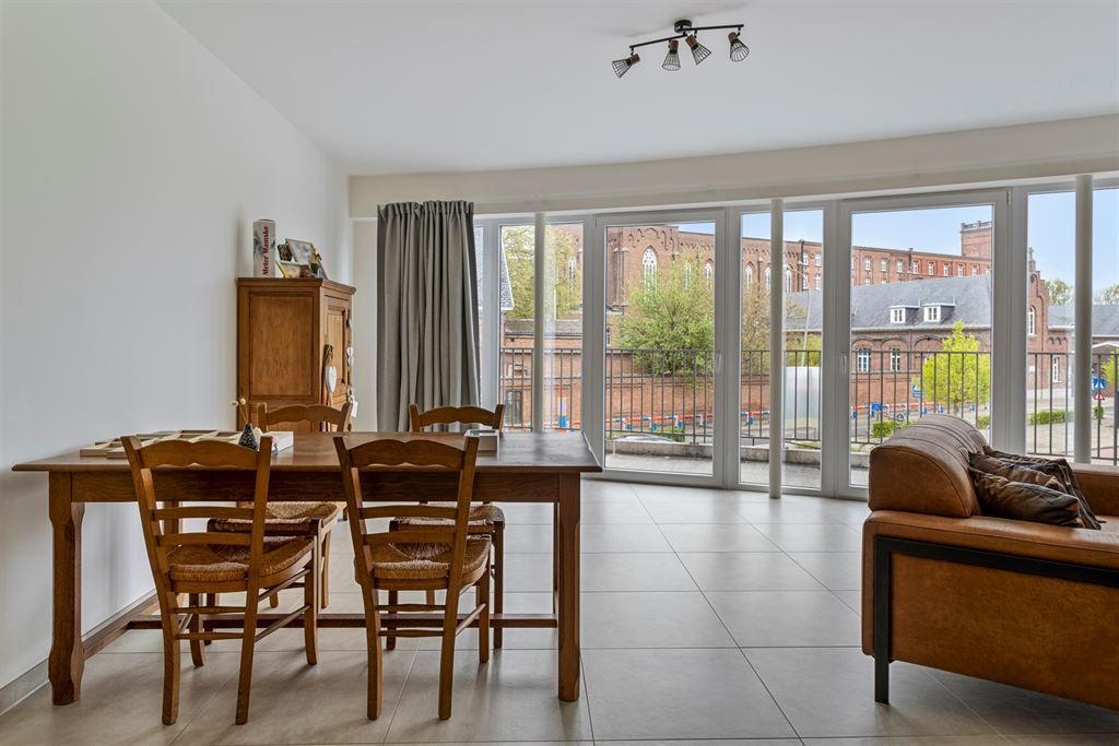 Recent 1-slaapkamer appartement met groot terras foto 5