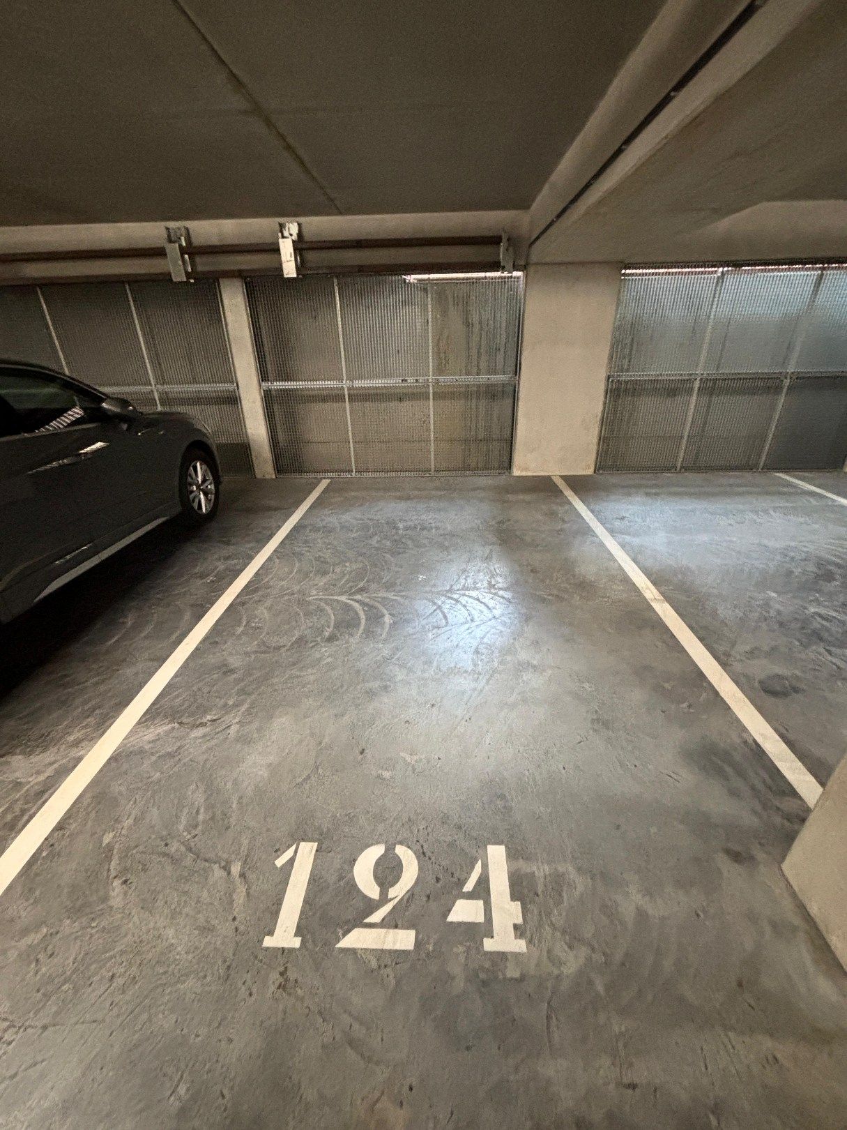 Ondergrondse parkeerplaatsen te huur, Genk centrum foto 6