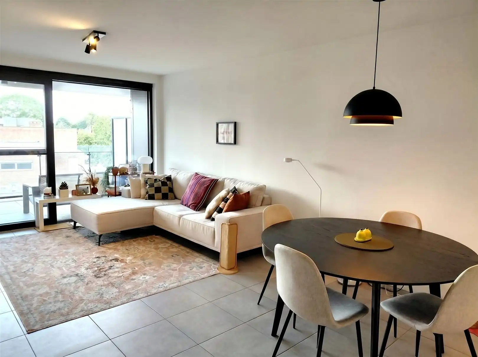 TE HUUR: Recent appartement met 1 slaapkamer te Beverlo! foto 2