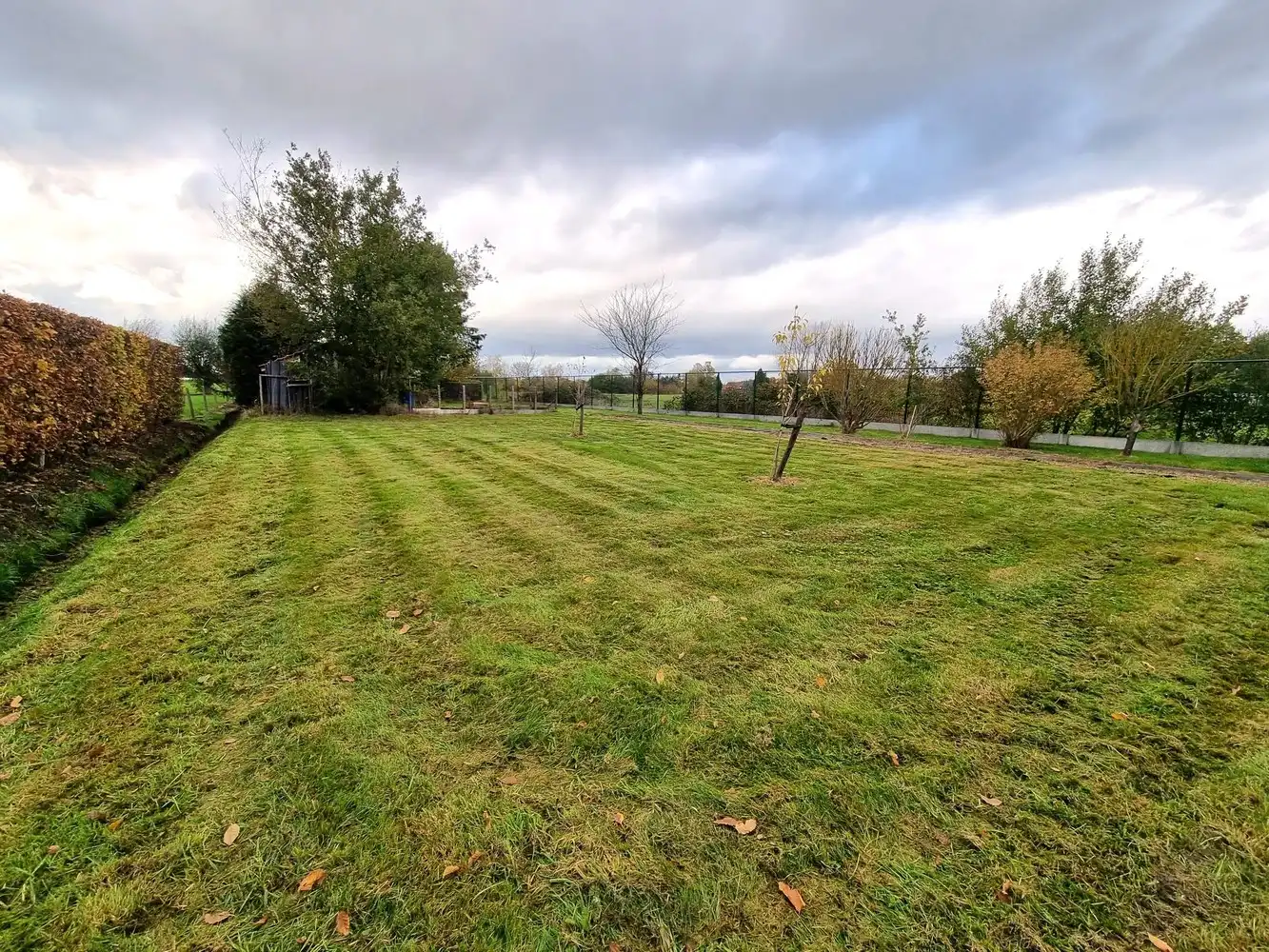 Ruime instapklare gezinswoning met prachtige tuin 28a51ca en uitstekende ligging! foto 2