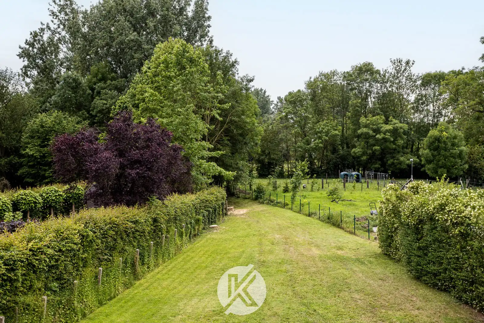 Uniek renovatieproject met ruimte en karakter foto 11
