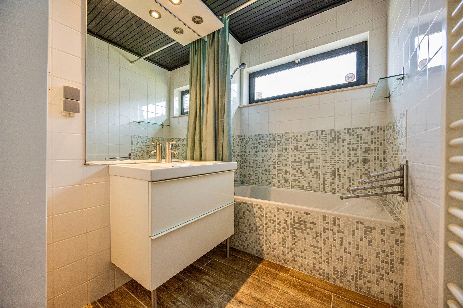 Ruime bungalow te koop met 2 slpk, garage en tuin foto 18