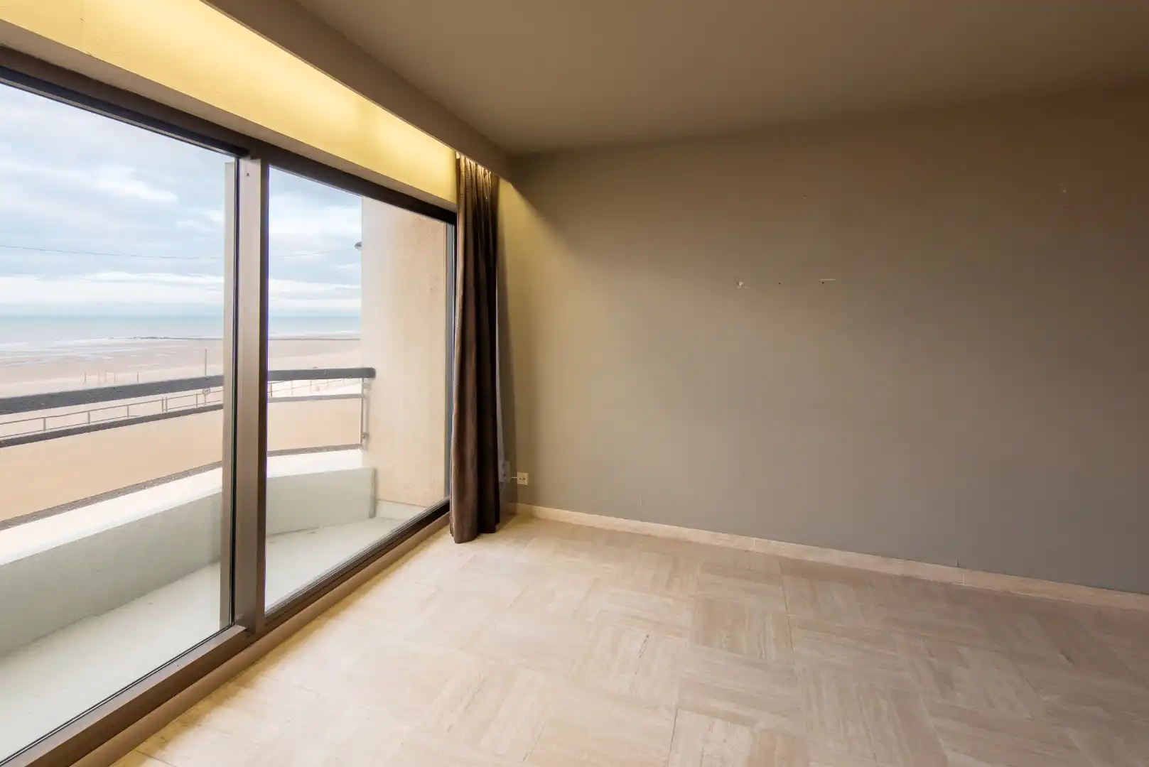 Appartement met frontaal zeezicht en twee slaapkamers foto 6