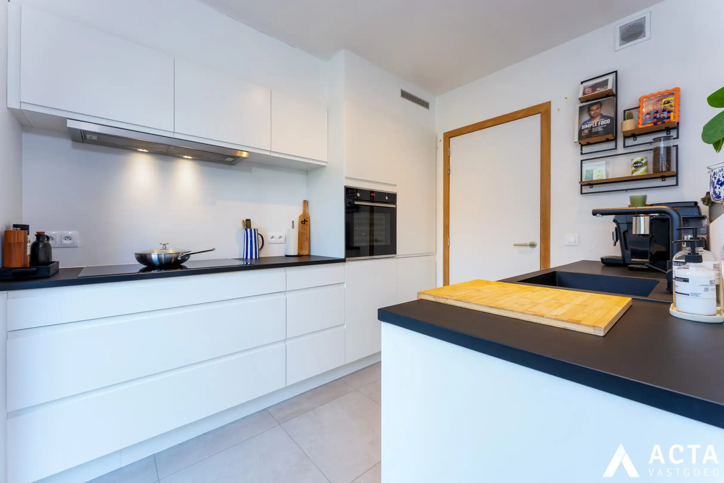 Recente energiezuinige woning met 3 slaapkamers en garage! foto 8