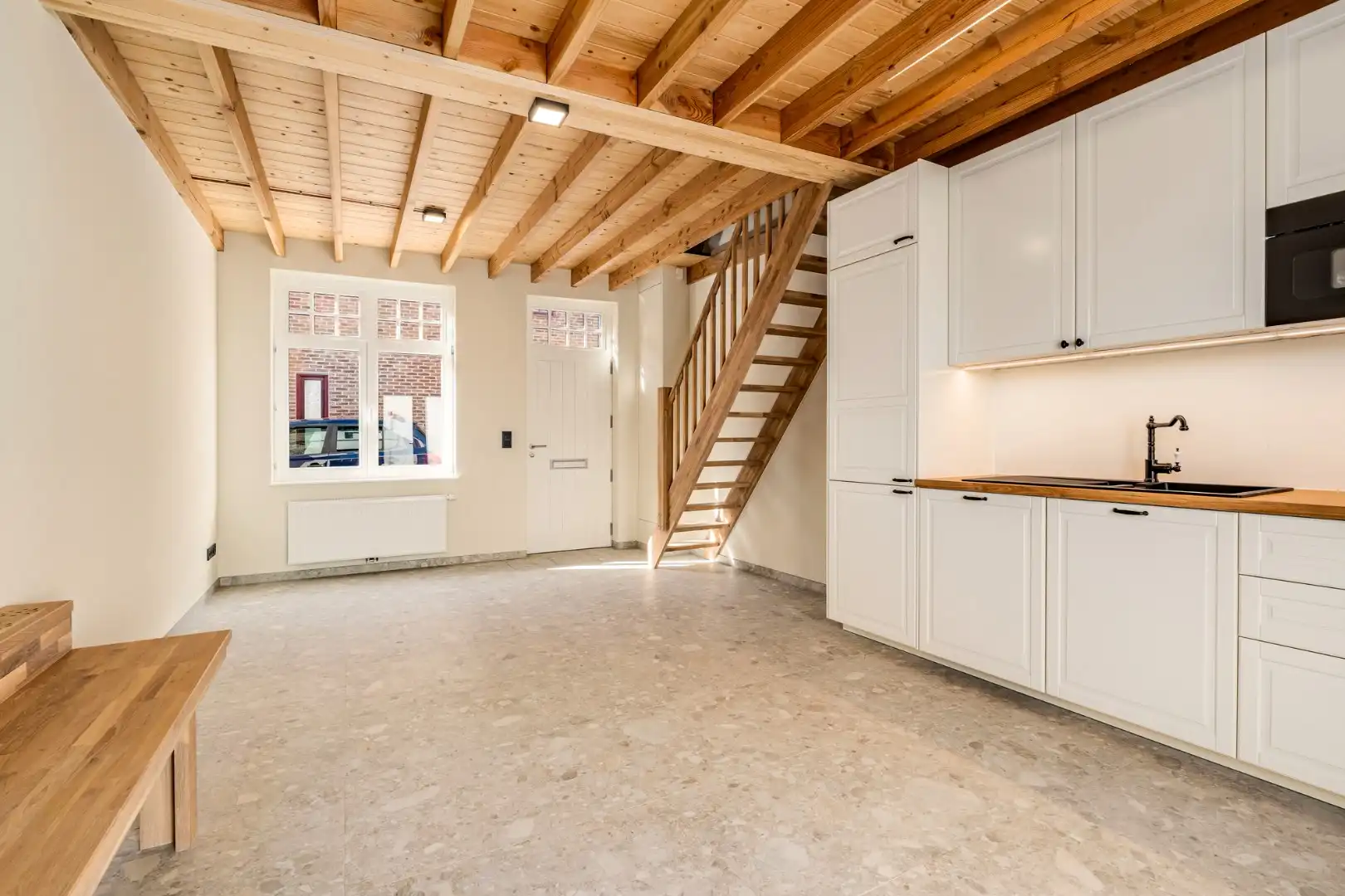 Energiezuinige gerenoveerde rijwoning - centrum Brugge foto 3