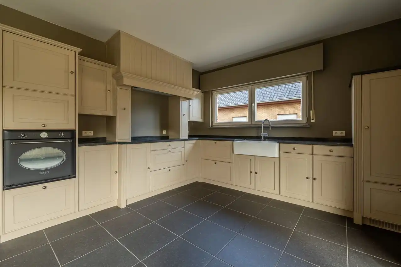 Instapklare, verrassend ruimle woning in landelijke omgeving foto 10
