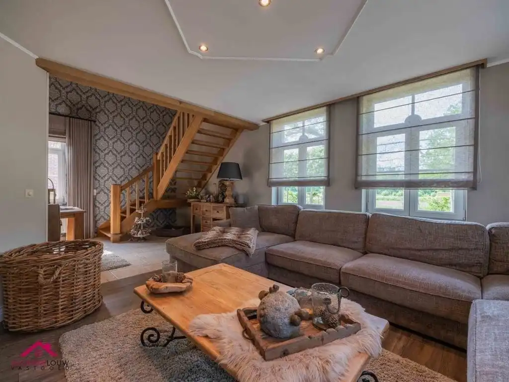 Hoogwaardig afgewerkte, landelijke villawoning foto 14