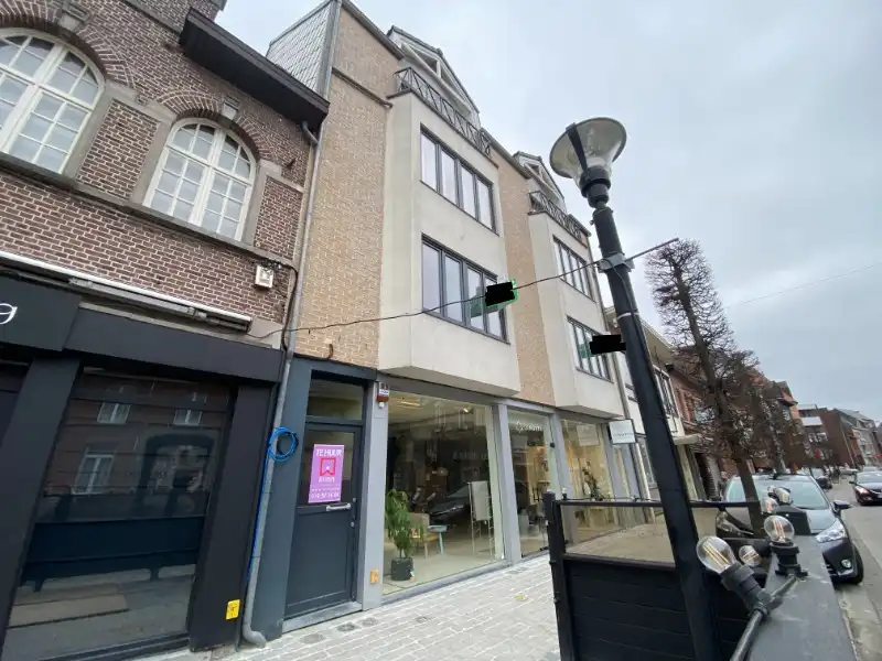 Ruim 1 slaapkamer appartement met gezellig terras in het centrum van Geel foto {{pictureIndex}}