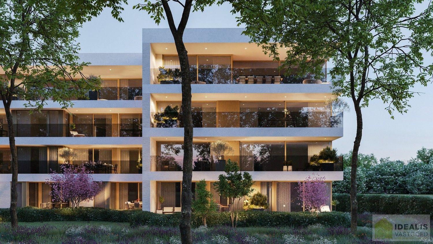 PENTHOUSE EMILIAN foto {{pictureIndex}}