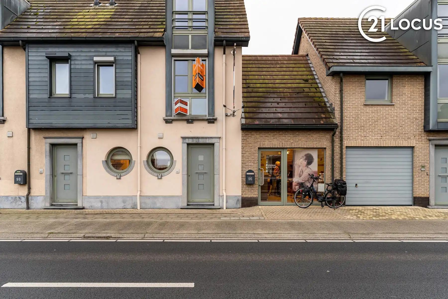 Instapklare 4-slaapkamerwoning met zonnepanelen EPC-B foto {{pictureIndex}}