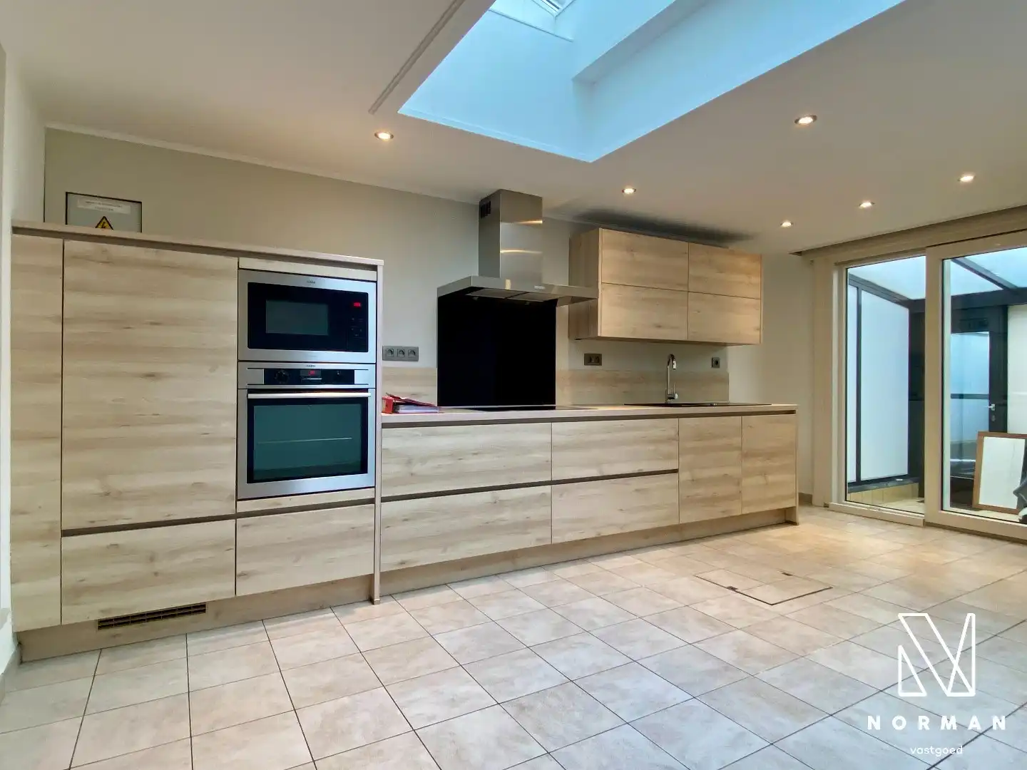 Ruime woning met drie slaapkamers te huur in Aalbeke foto 3