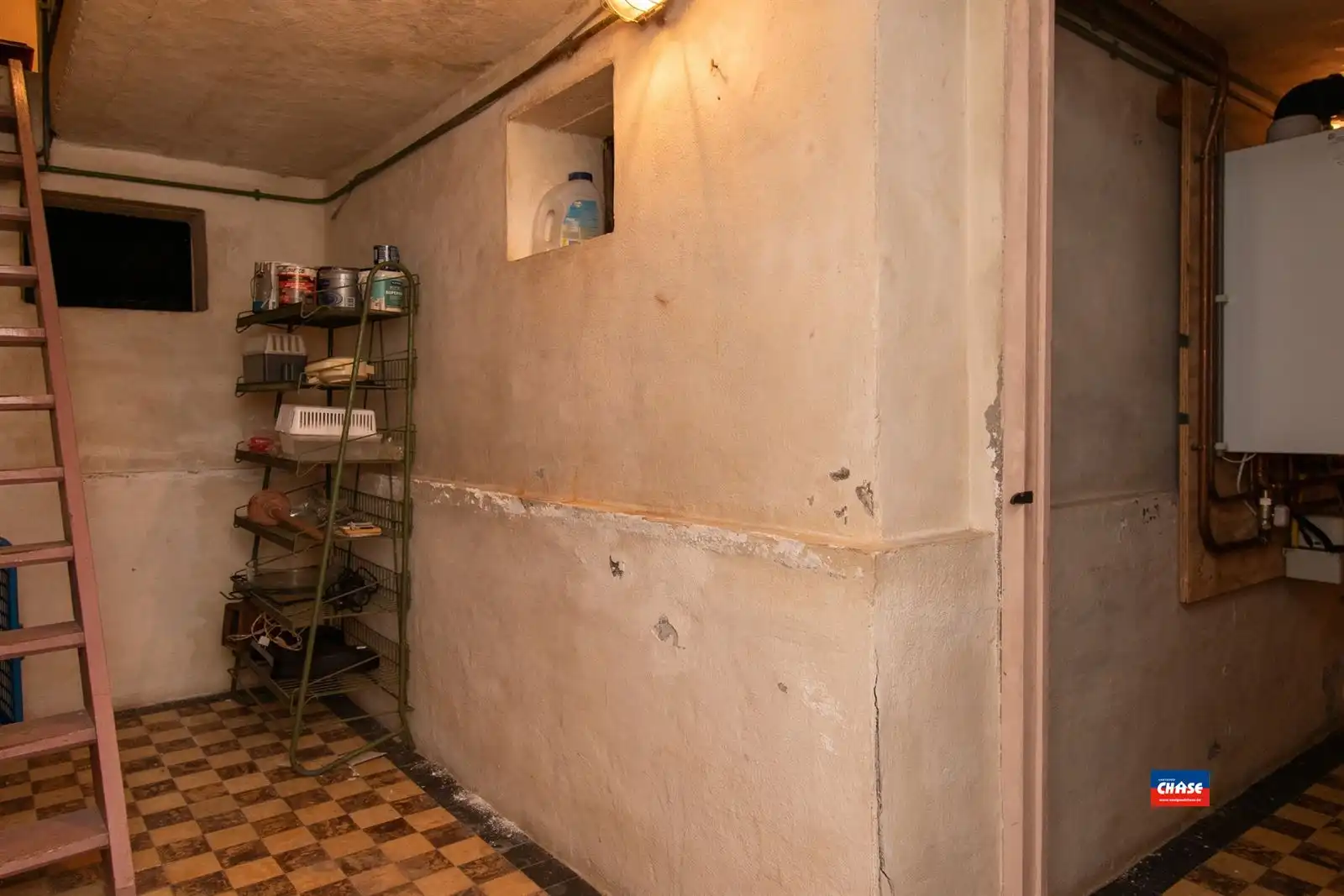 Charmante (op te frissen) rijwoning met 3 à 4 slaapkamers en prachtige tuin foto 18