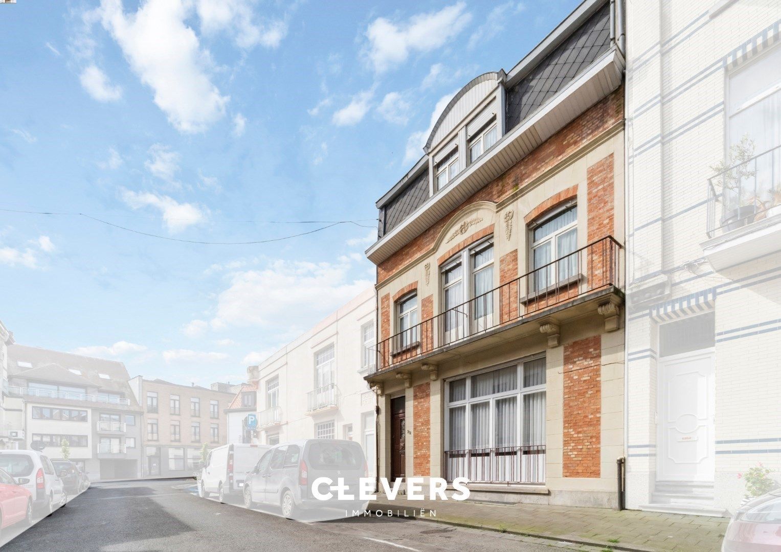 Building met 9 slaapkamers en garage foto 2