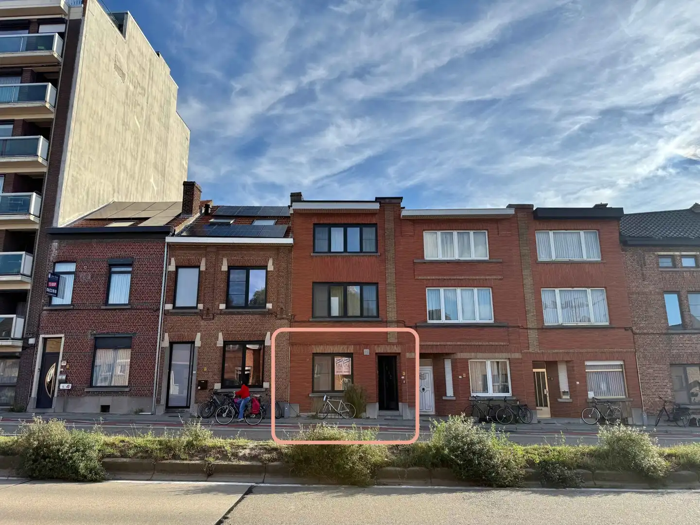 Ruim appartement met 4 slaapkamers en uitzonderlijk privatieve tuin foto 3