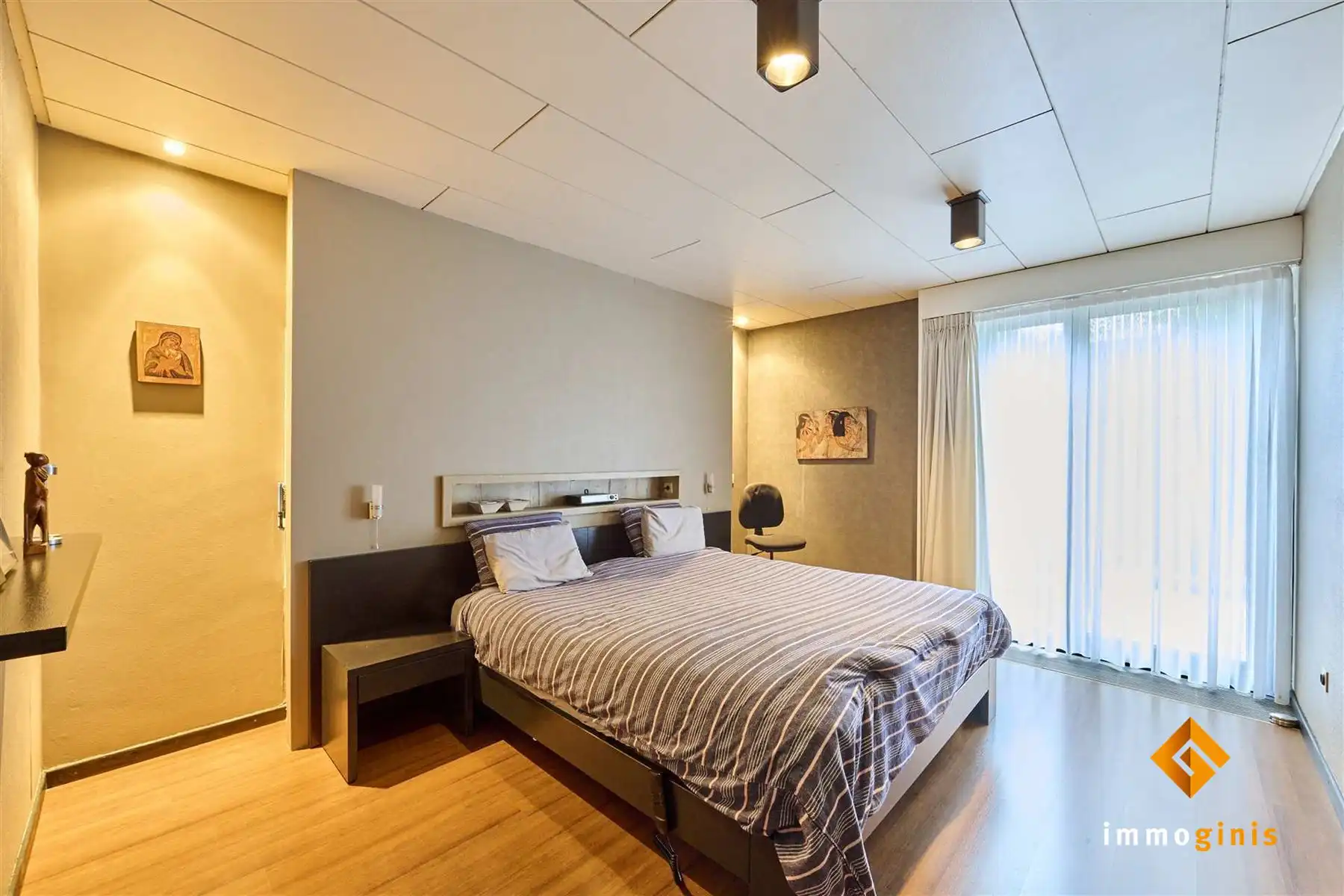 Zéér ruime woning op een mooi perceel van 17a82ca met 5 slaapkamers en uitbreidingsmogelijkheden op de eerste verdieping! foto 20