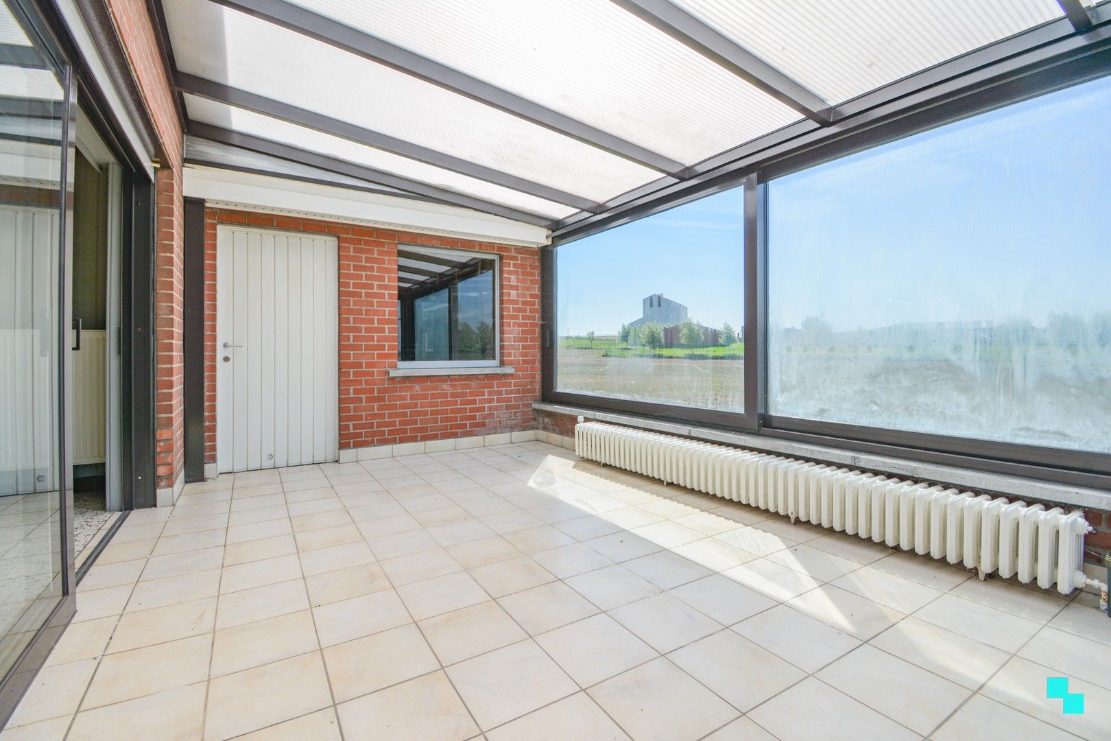 Te renoveren eengezinswoning met magazijn te Hooglede foto 21