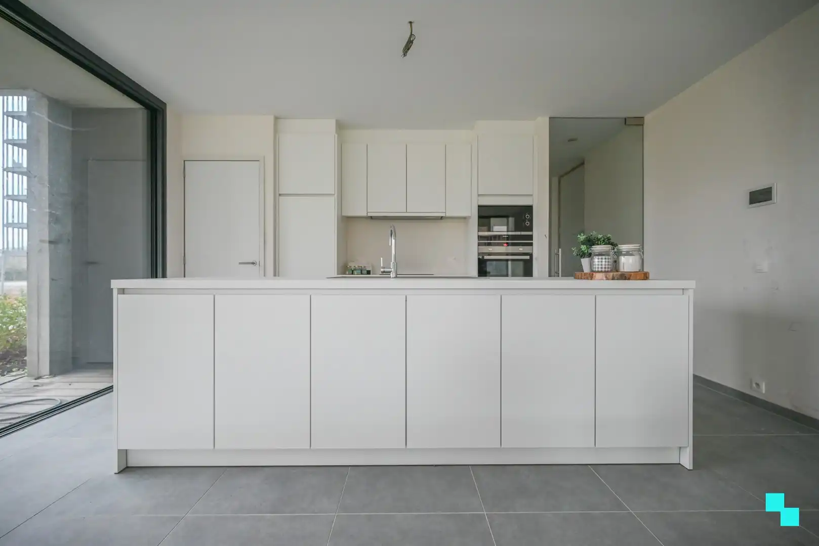 Gelijkvloers hoek appartement met riant terras foto 7