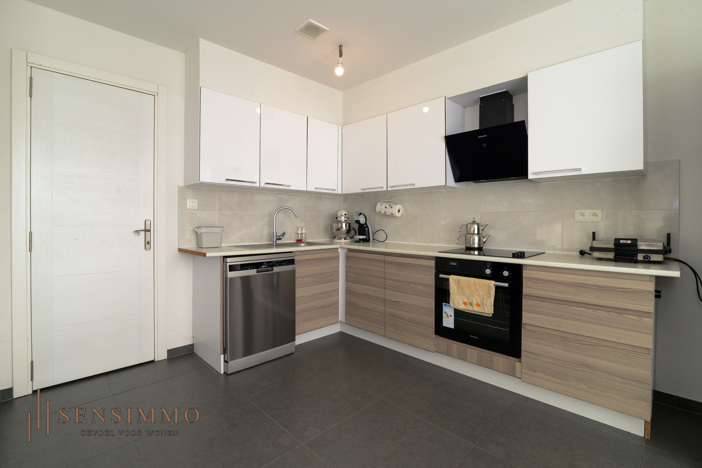 Appartementsblok met 9 appartementen foto 24