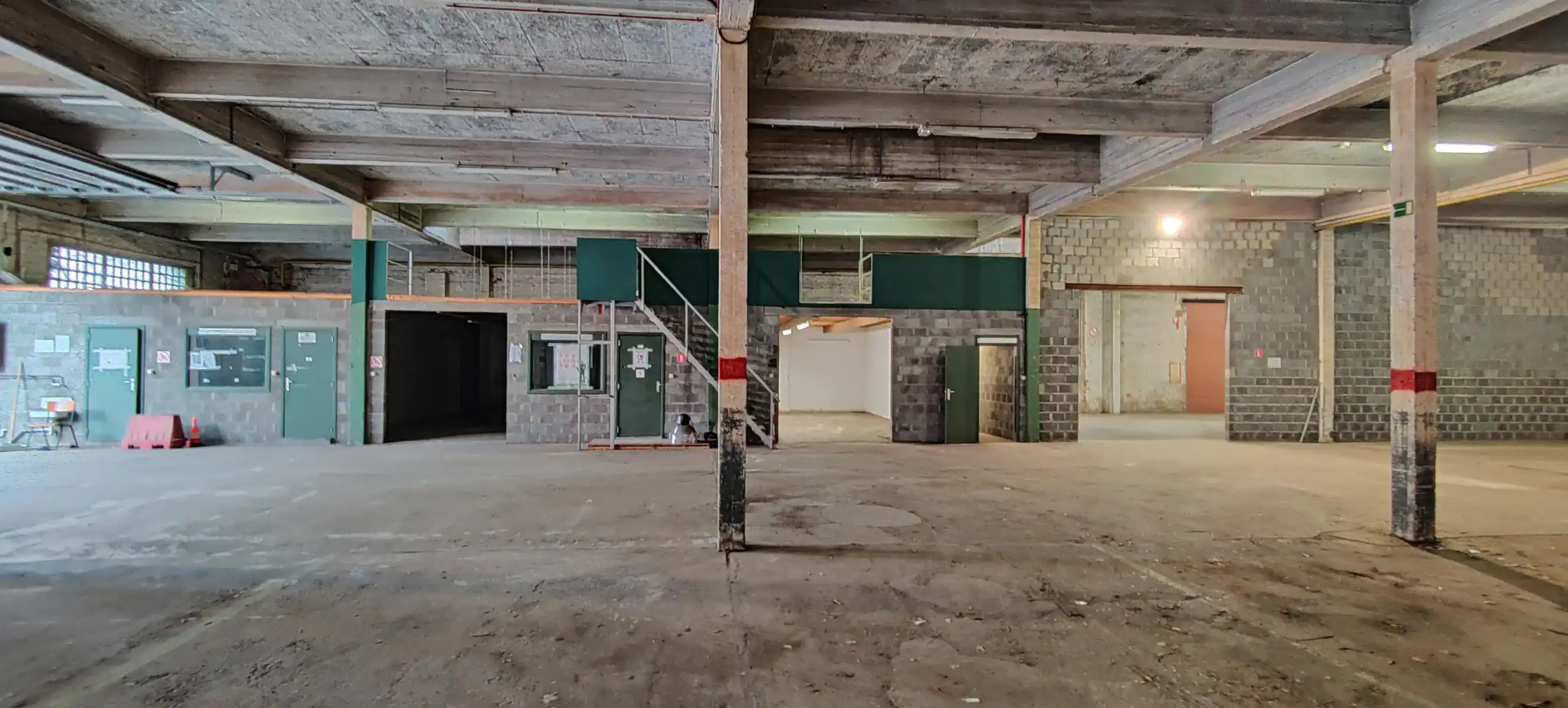 Charmant atelier met opslagruimte op een unieke locatie foto 20