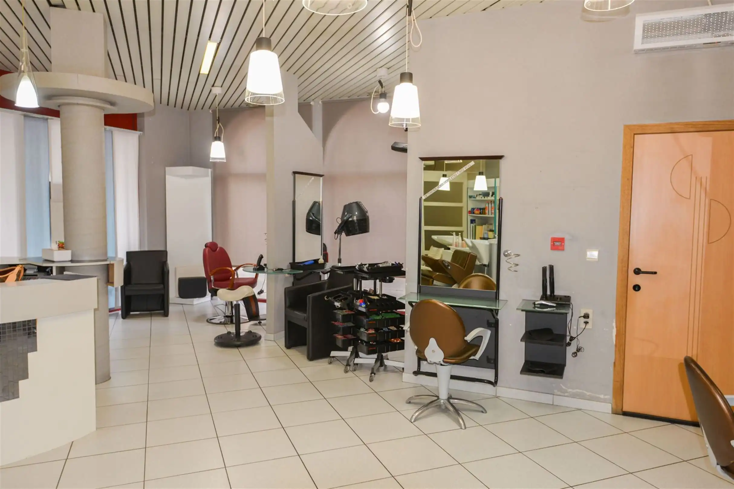 handel-kantoor-opbrengst foto {{pictureIndex}}