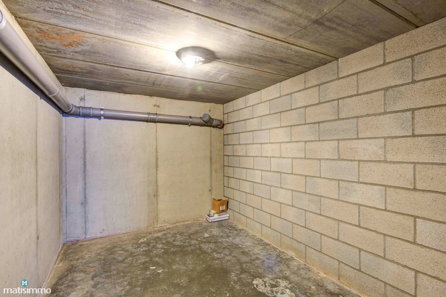 INSTAPKLAAR APPARTEMENT MET 2 SLAAPKAMERS EN AUTOSTAANPLAATS NABIJ STADSCENTRUM BILZEN foto 15