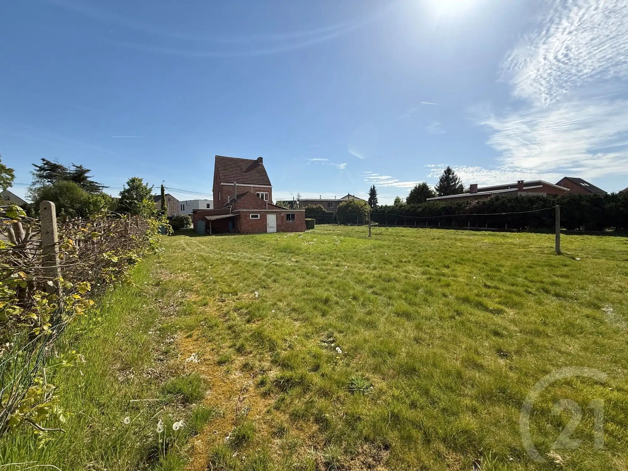 Te renoveren woning met veel potentieel. foto 21