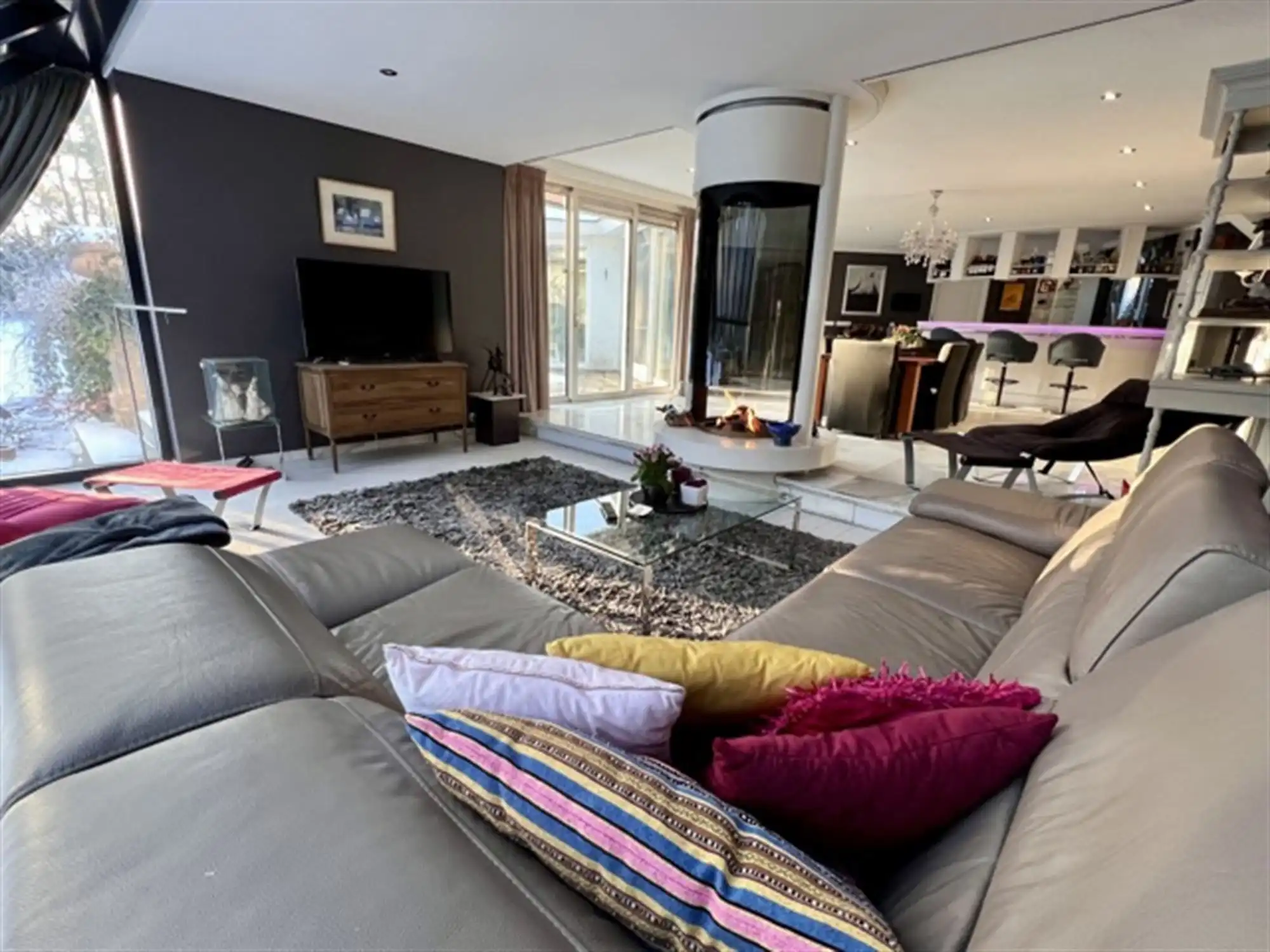 Statig landgoed met binnenzwembad op toplocatie foto 32