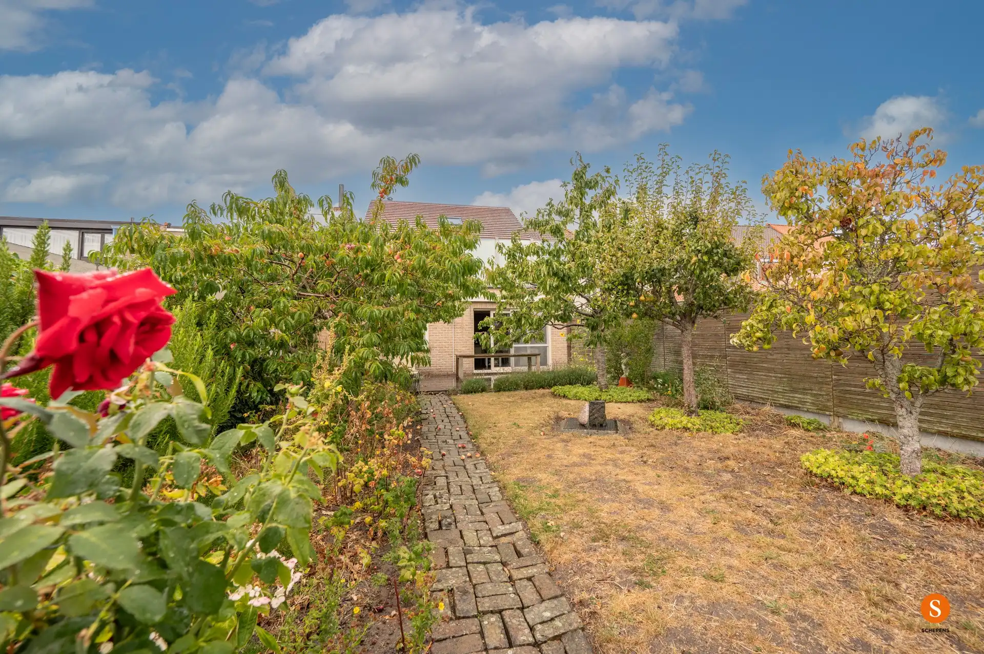 Te koop: verzorgd gelijkvloersappartement met grote tuin in De Haan. foto 14