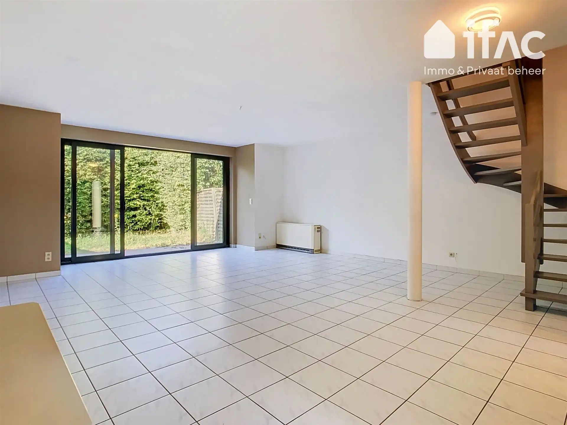 Huis met tuin, 3 slaapkamers en parkeerplaats foto 5