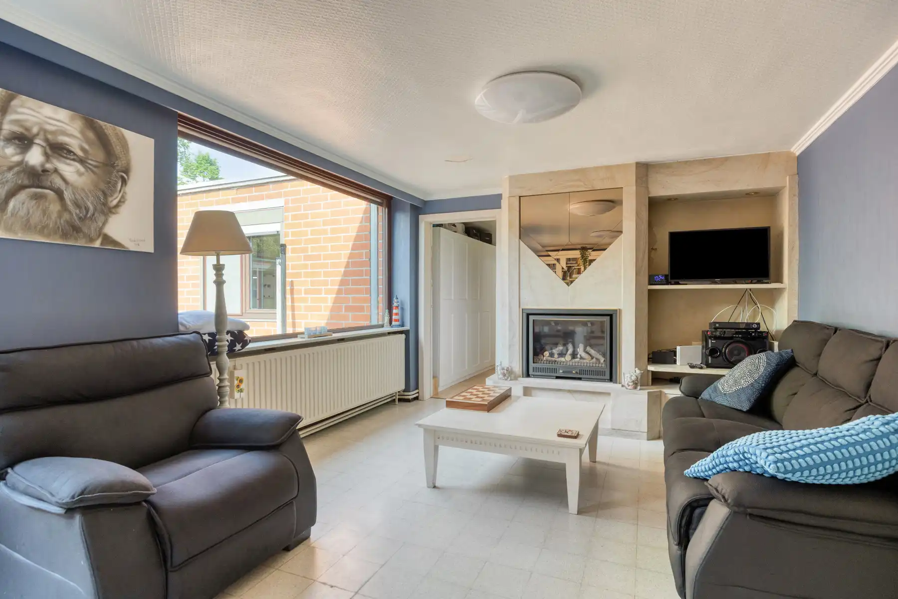 Zeer goedgelegen halfopen bebouwing met garage!! foto 2
