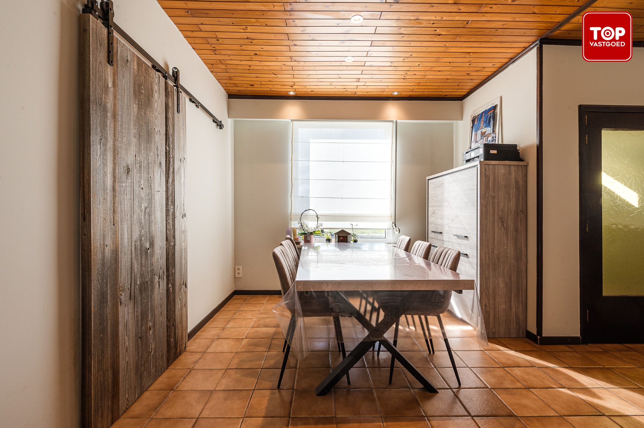 instapklare woning met zicht op uitgestrekte velden foto 4