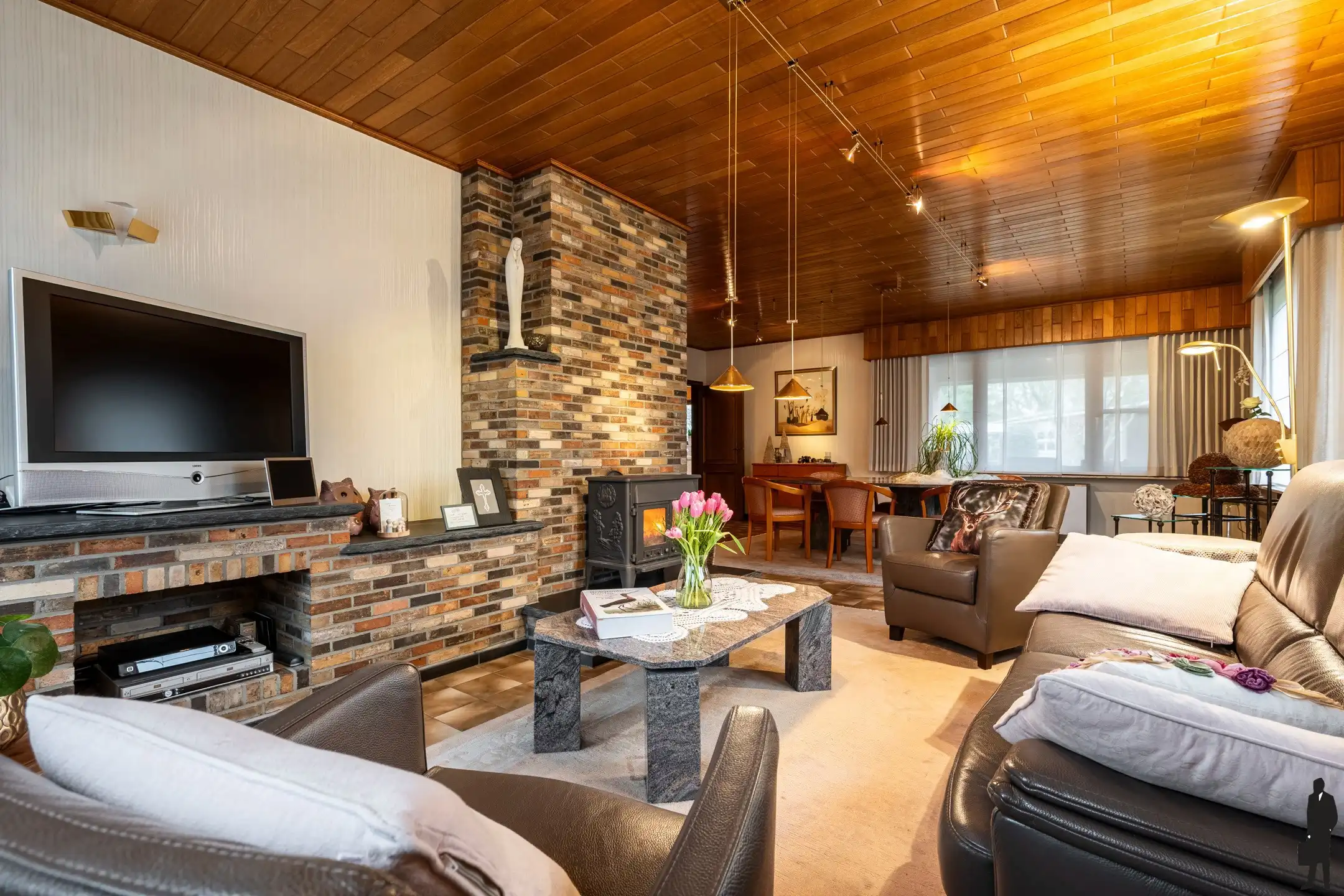 Uniek gelegen woning met 3 slpk. op zuidperceel van 2.609m² foto 3