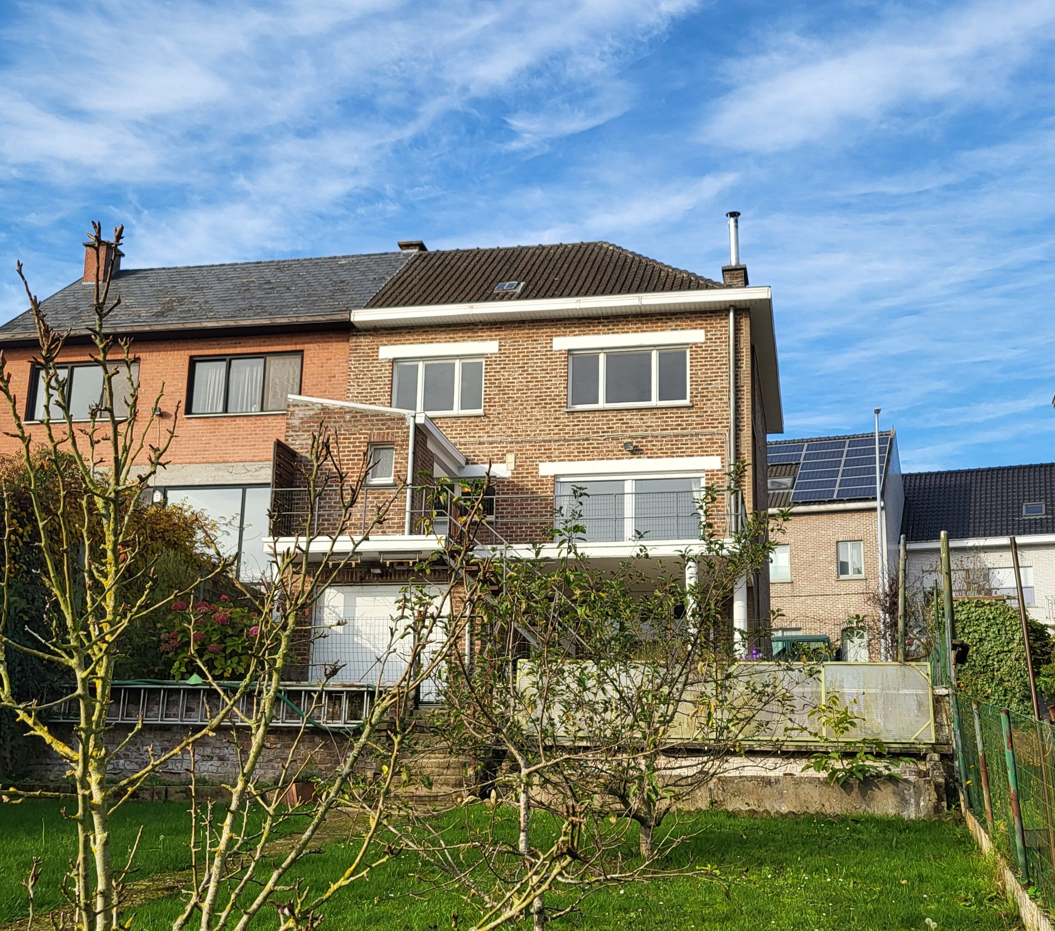 Prachtig onderhouden halfopen bebouwing op 699m² met garage, zonnige tuin en uitzicht op het bos. REGISTRATIE 2% MOGELIJK (akte vanaf januari).  foto 5