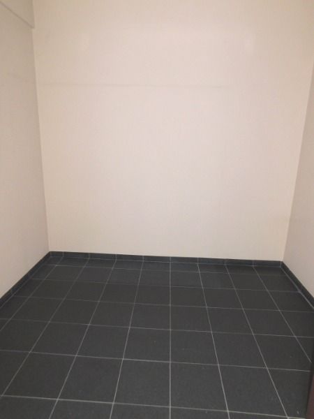 Kantoorruimte/mazijnruimte te huur -  340 m² foto 14