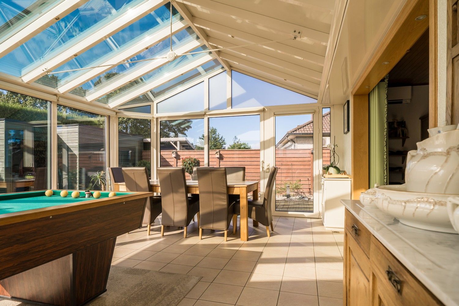 Lichtrijke halfopen bebouwing in aangename woonwijk foto 21