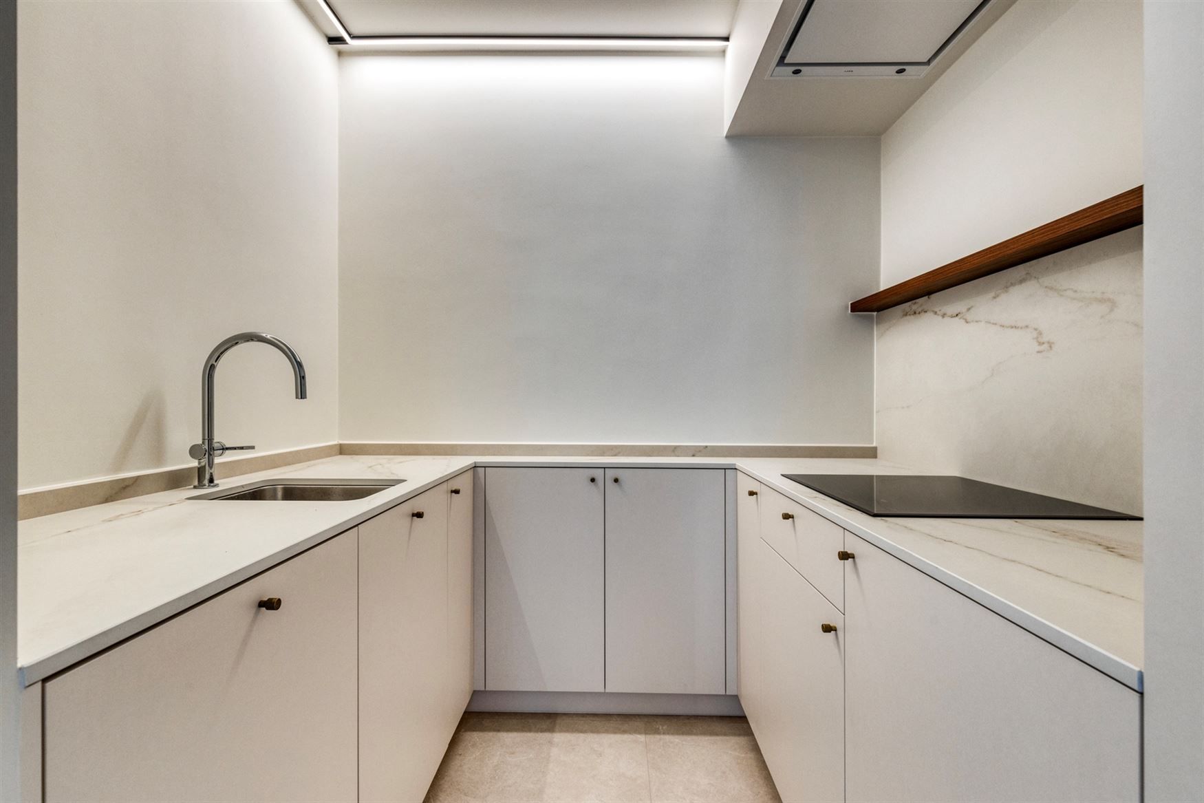 Volledig gerenoveerd appartement foto 3