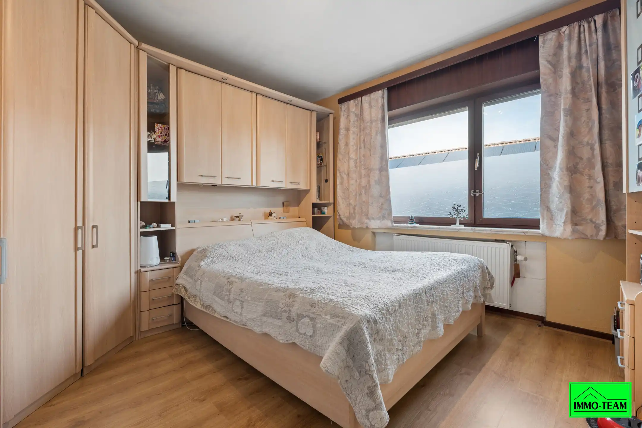 Ruime 4-gevelwoning op topligging foto 12