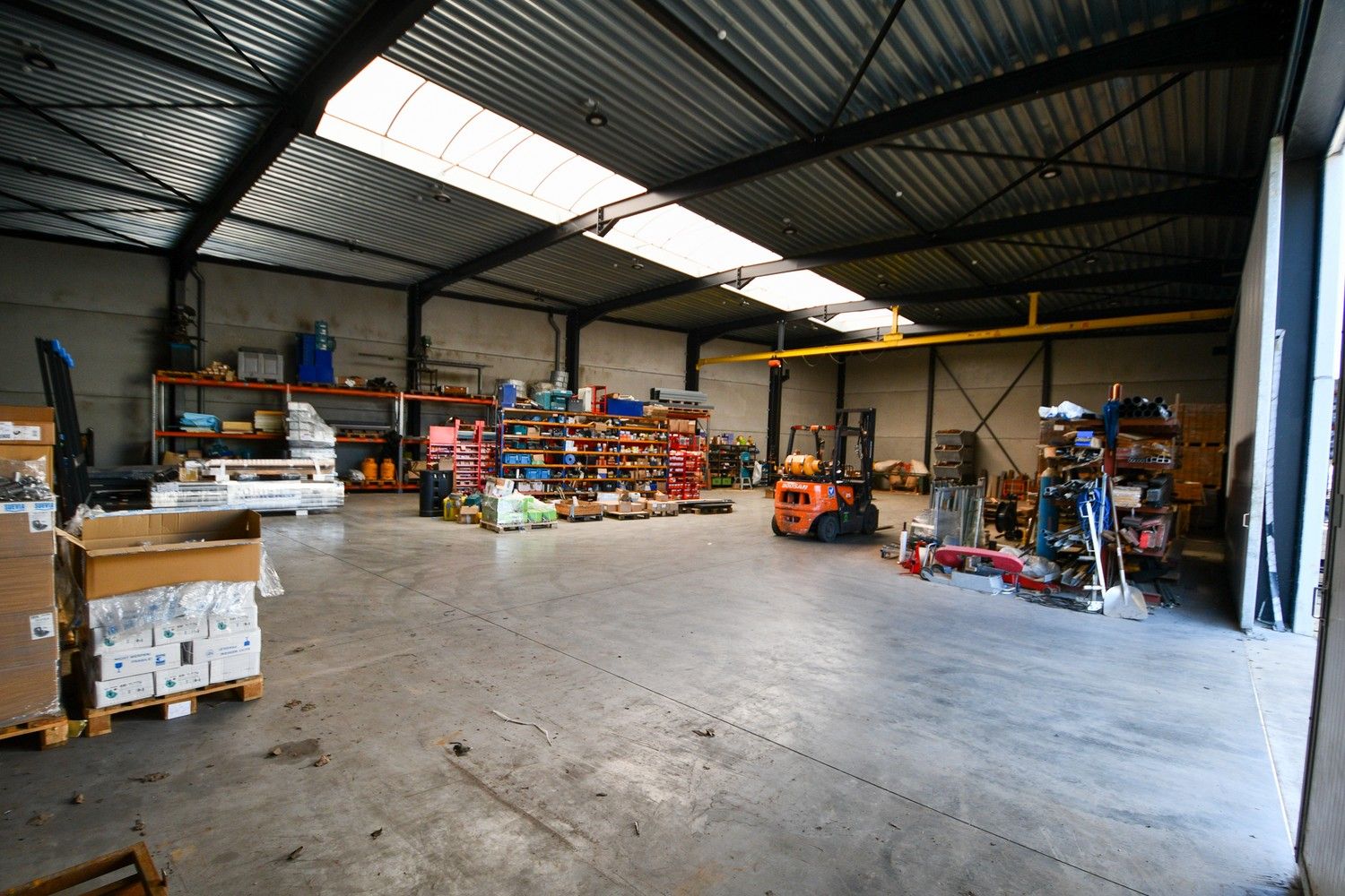 Ruime loods van 570m² in de Grote Nest! foto 3