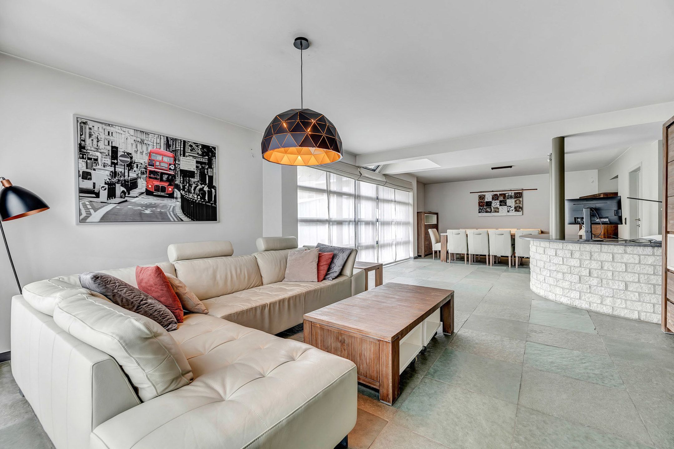 Gezellige, instapklare HOB met garage en tuin foto 8