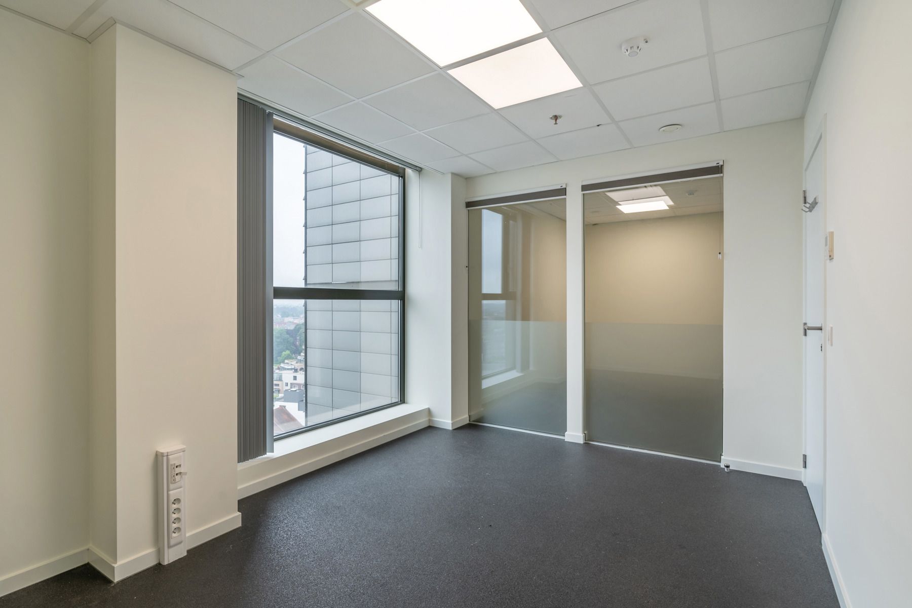 Instapklare kantoorruimte te huur in Radisson Toren foto 14