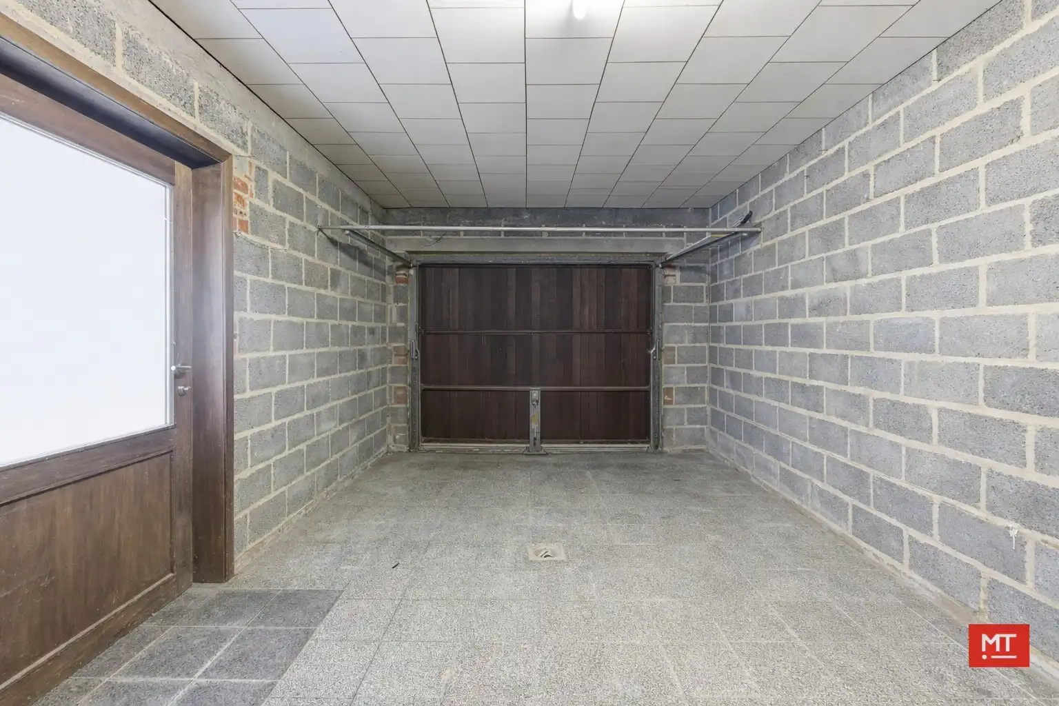 Ruime alleenstaande woning te koop op een rustige locatie te Beselare foto 12