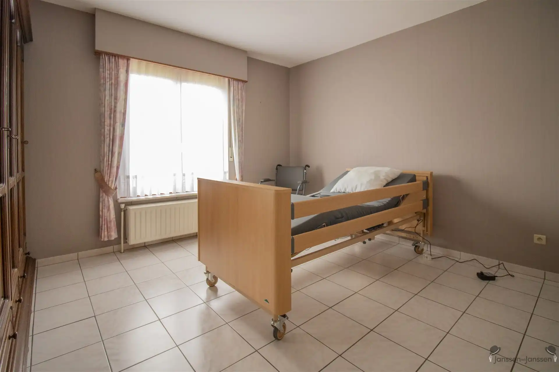 Gelijkvloerse woning met 2 slaapkamers op 867 m² foto 7