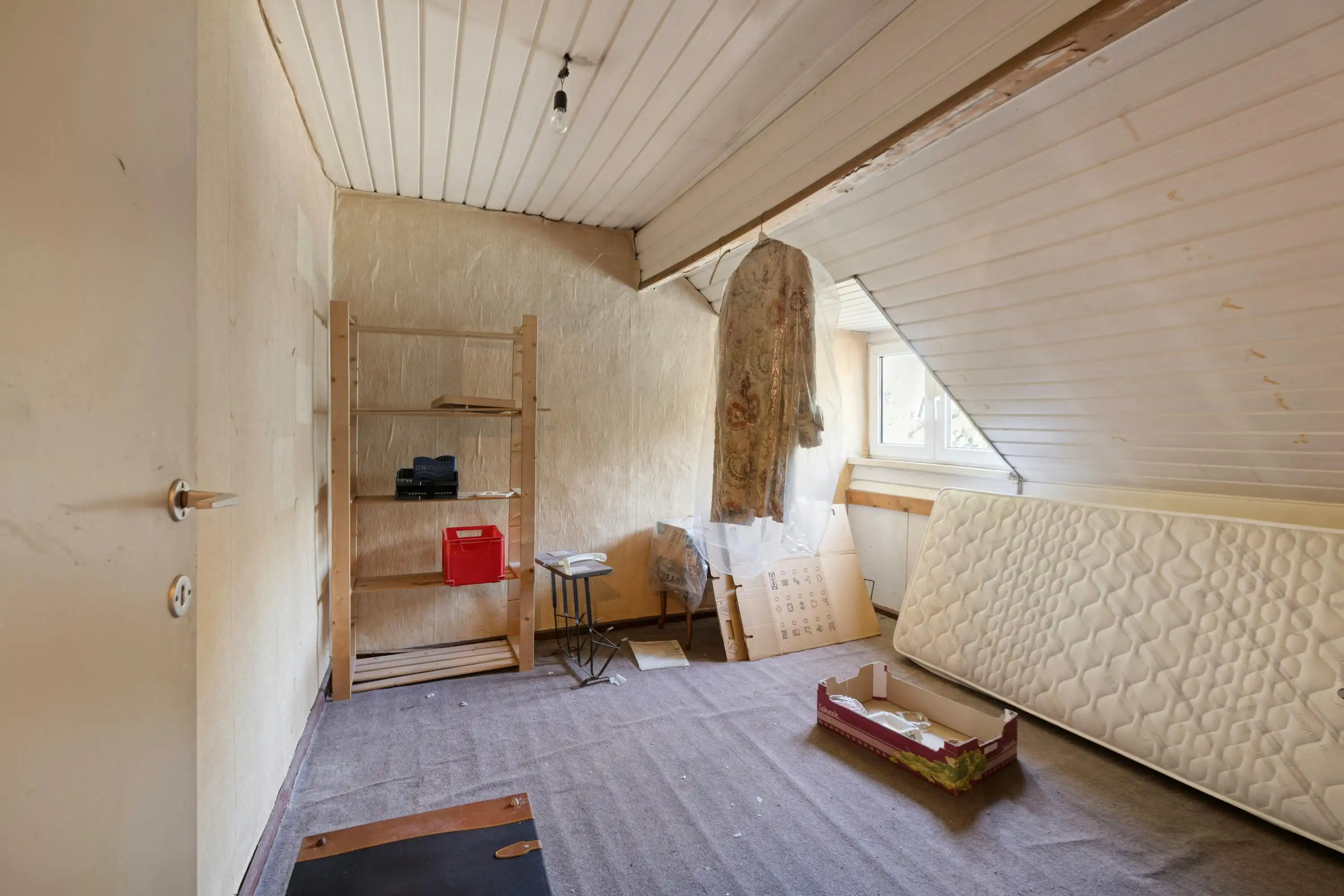 Ruim handelshuis met 5 slaapkamers op een perceel van 9a13ca nabij Thor Park foto 13