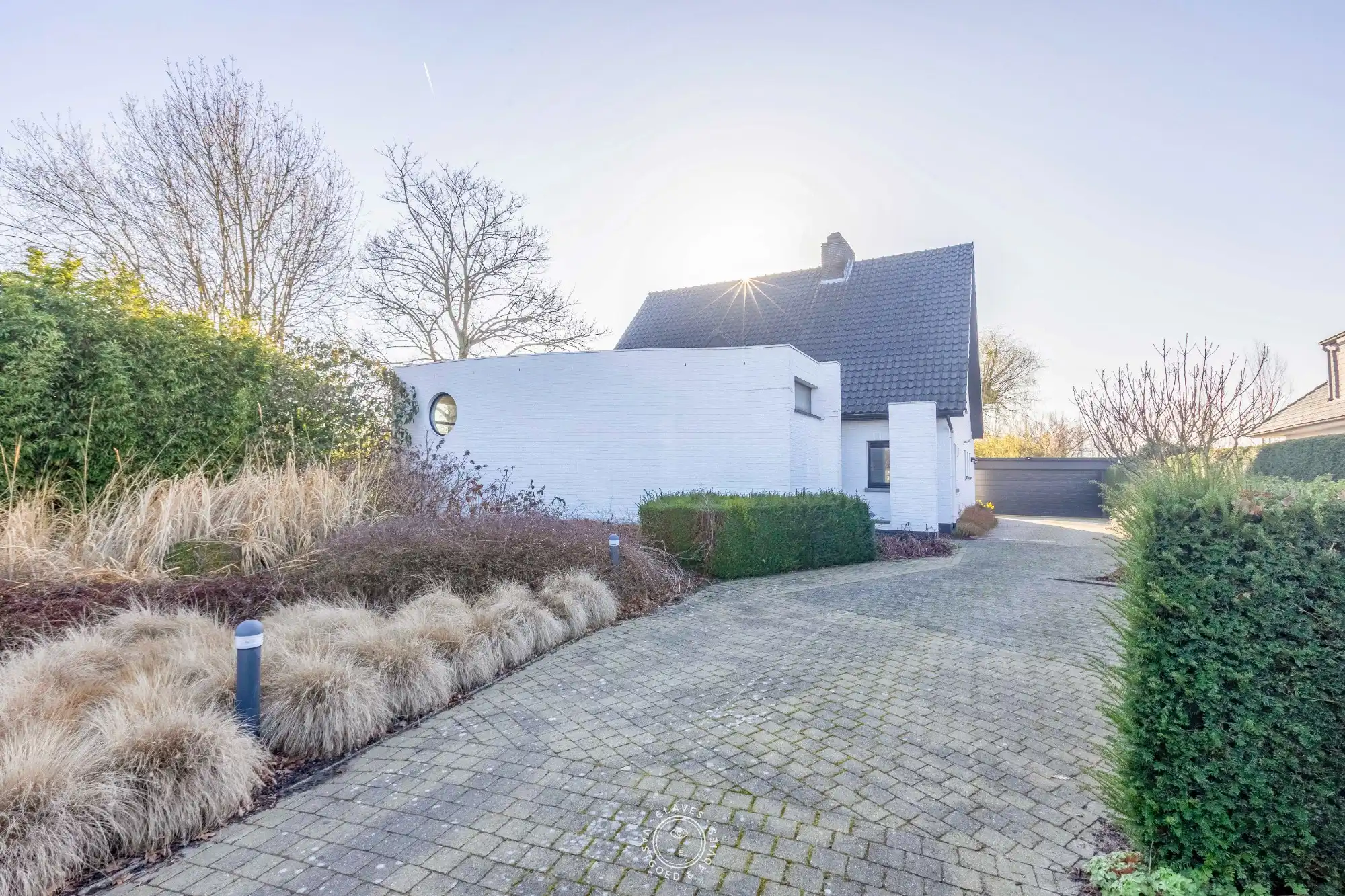 Een unieke combinatie van wonen, werken en genieten in Waasmunster foto {{pictureIndex}}