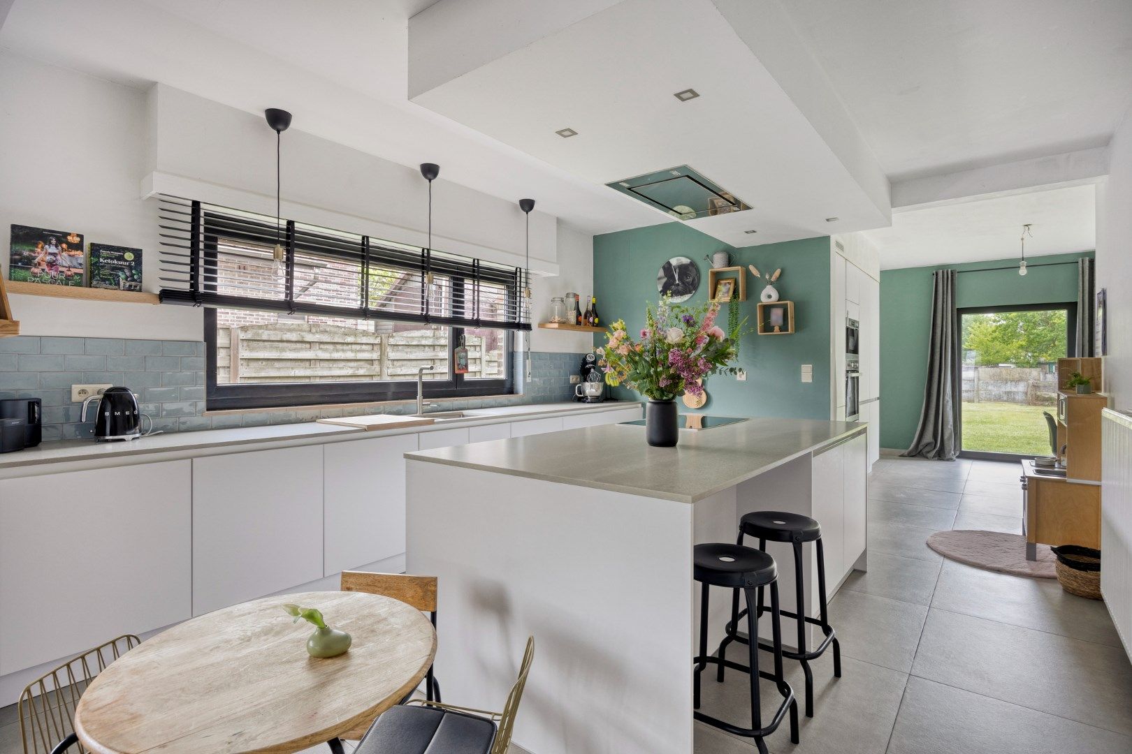 Woning met 4 slaapkamers op een ZW gericht perceel van 688 m² te St.-Jozef-Olen ! foto 9