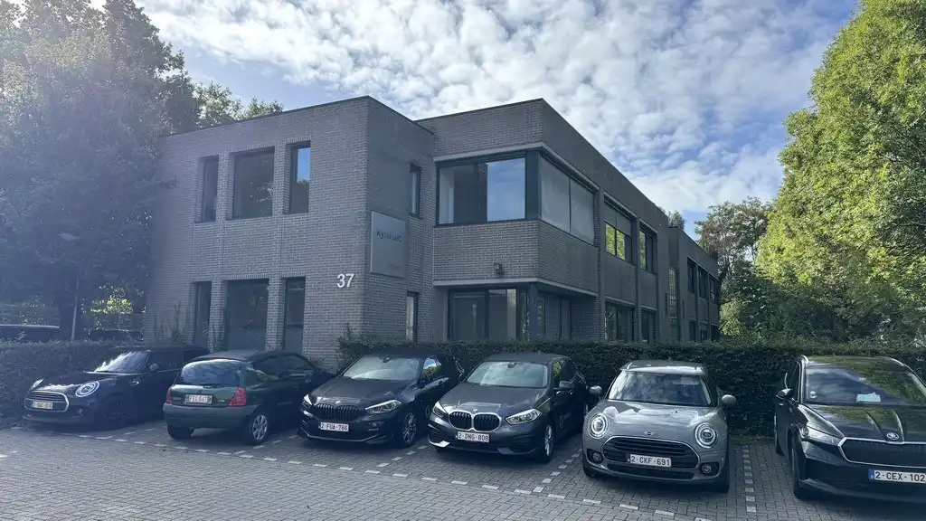 Instapklaar gelijkvloers kantoor vlakbij N171 te Kontich foto 18