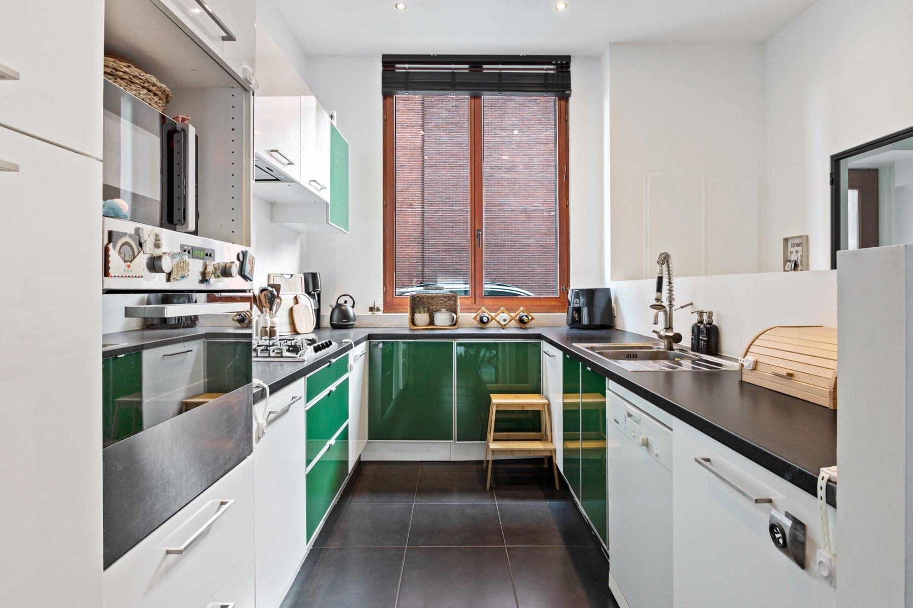 Instapklare woning met 3 slaapkamers en 2 terrassen foto 4