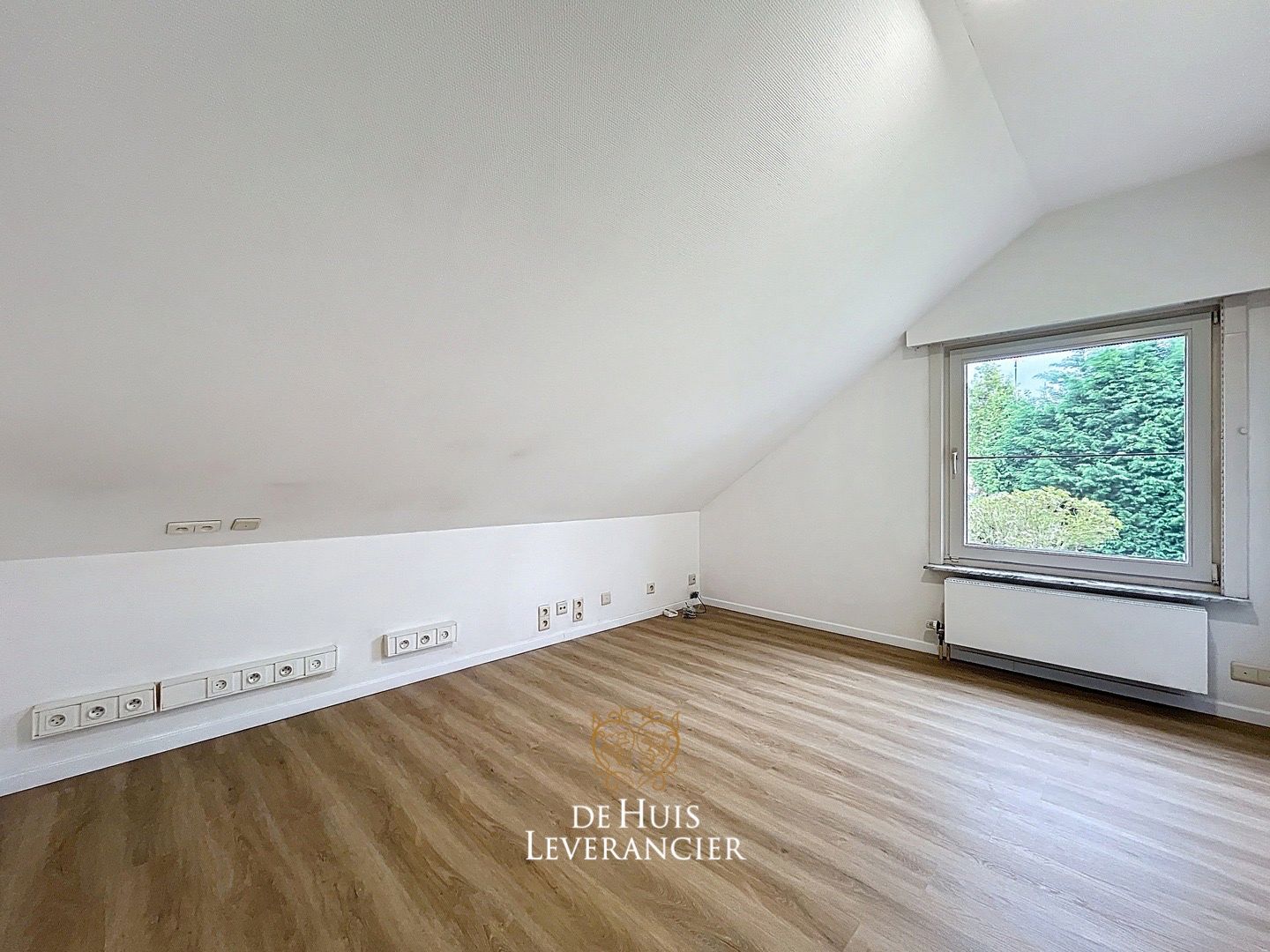 Instapklare, gerenoveerde villa in het hart van Kontich waar rust en comfort gegarandeerd worden foto 15