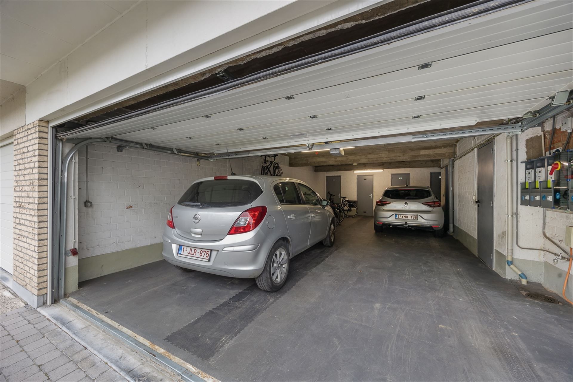 Appartement met Terras, Garage en Tuin in Neerlandwijk foto 13