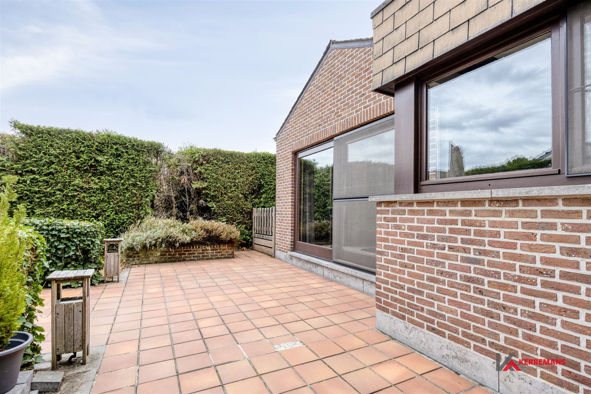 Laagbouwwoning met 3 slaapkamers, garage en tuin.  foto 28